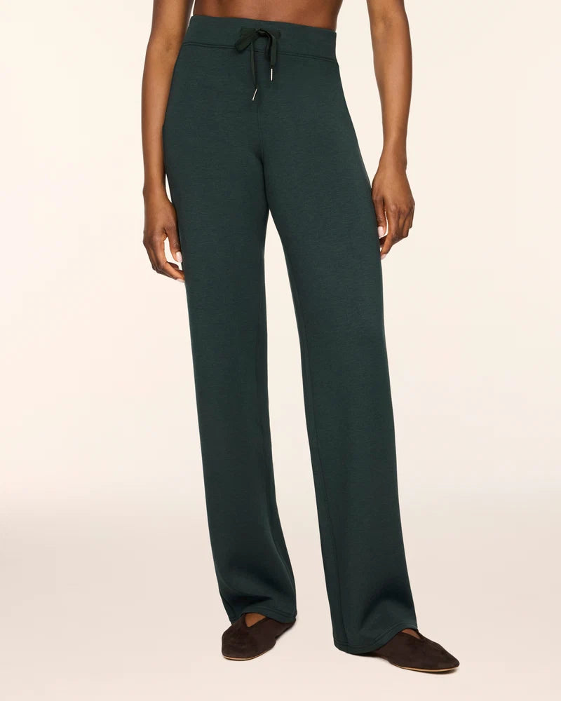 Airessentials Straight Leg Pant