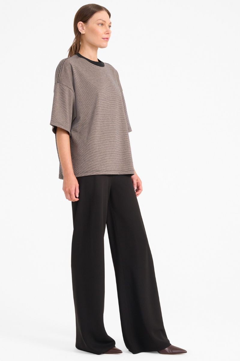 Capsule Top