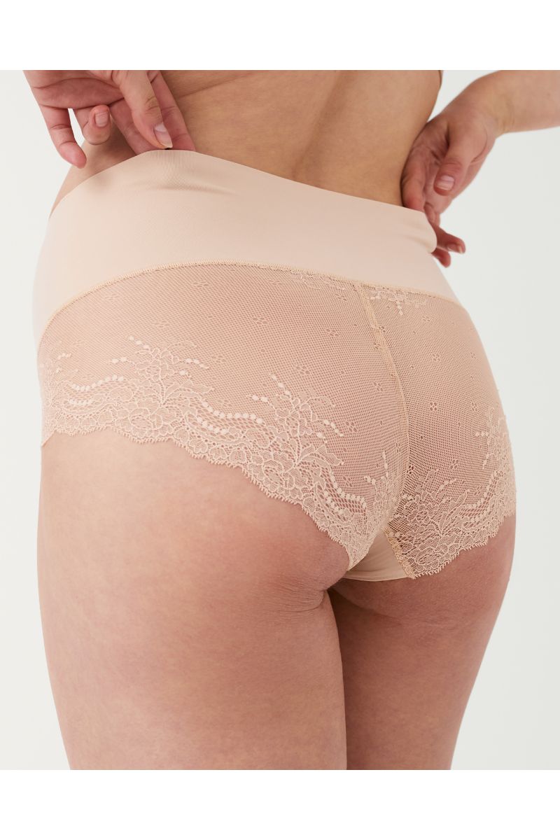 Undie-Tectable Lace Hi-Hipster Panty