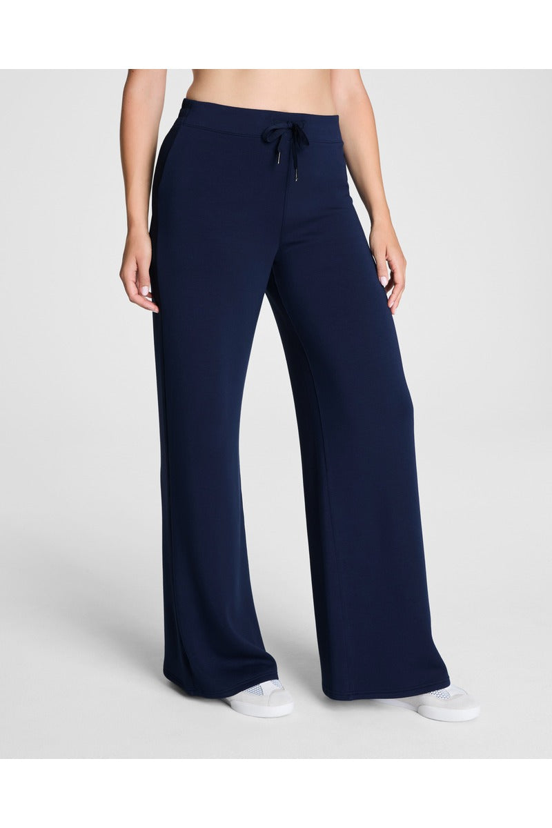 Airessentials Smooth Front Wide Leg Pant