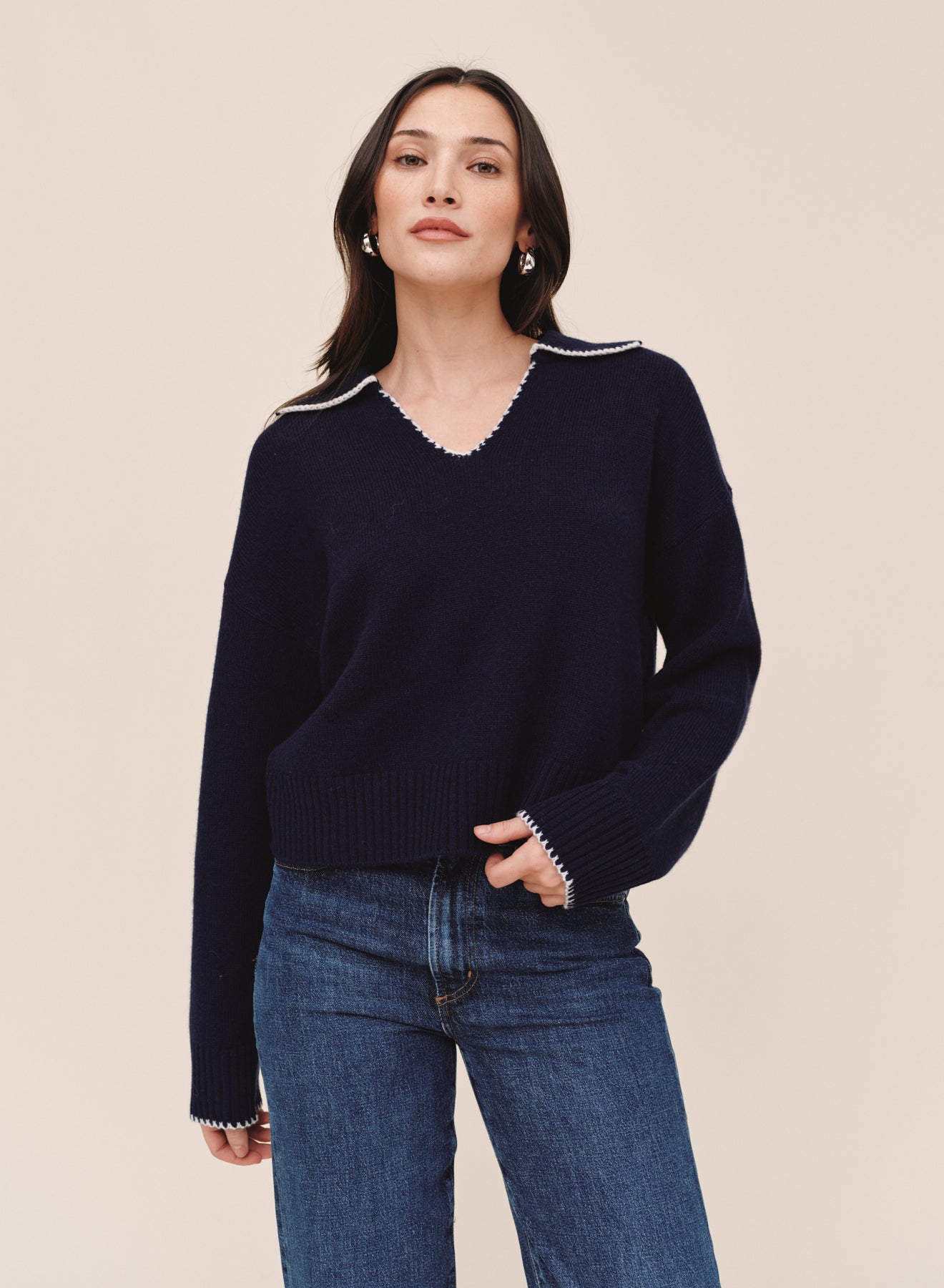 B20263-M09-304 - CONTRAST TRIMMED SWEATER
