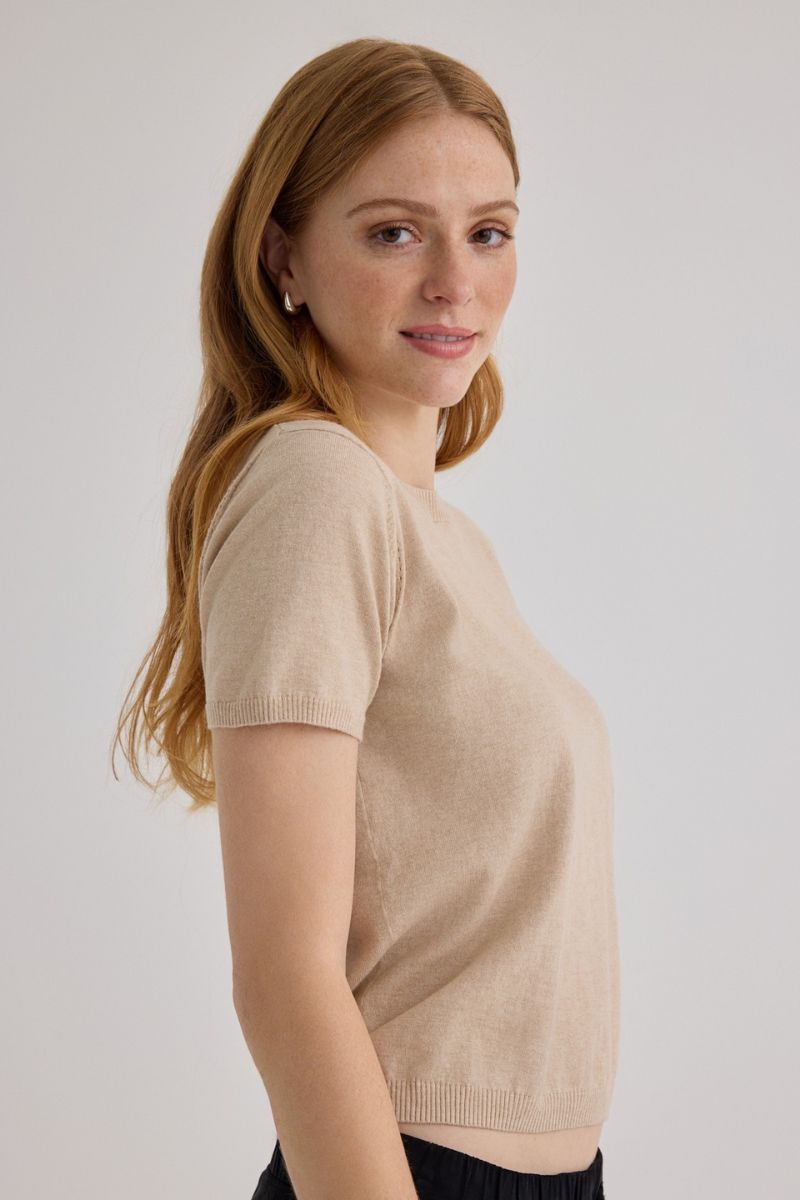 Short Sleeve Crew Neck Knit Top