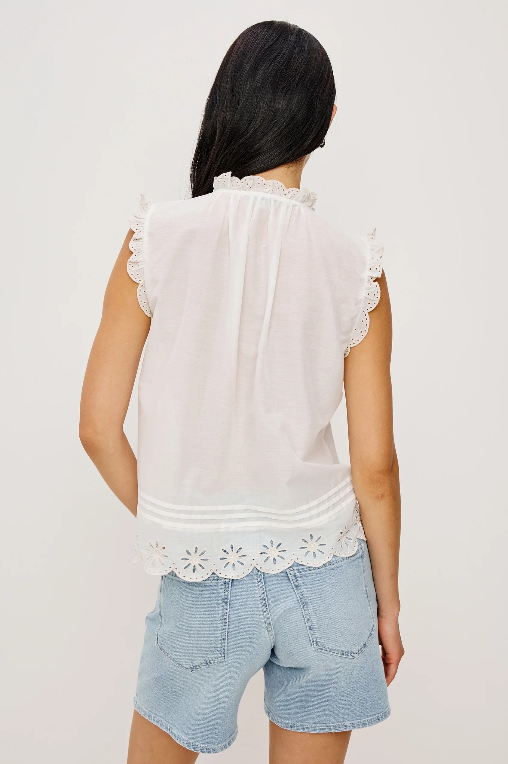 Avery Top White