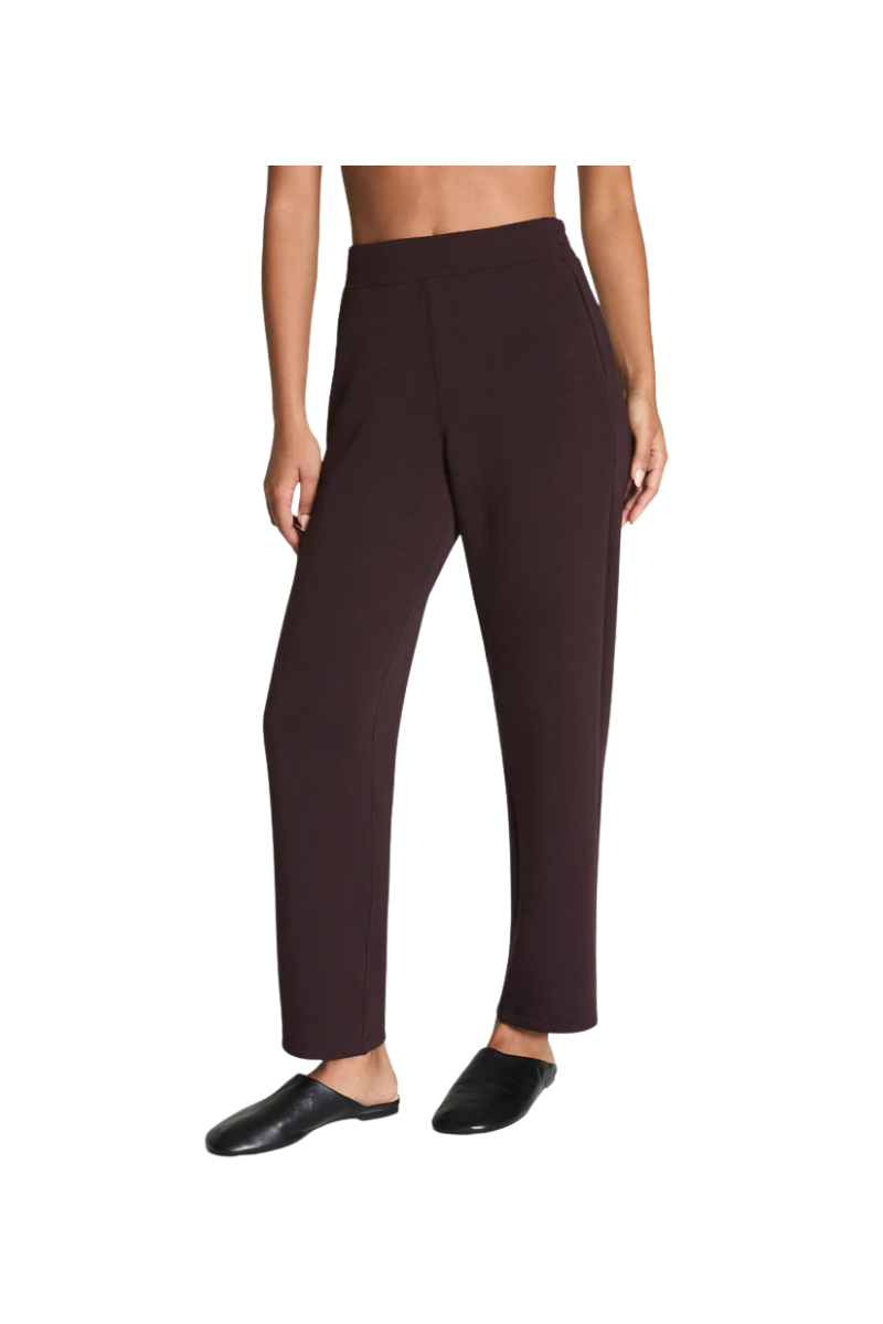 AirEssentials Slim Straight Pant