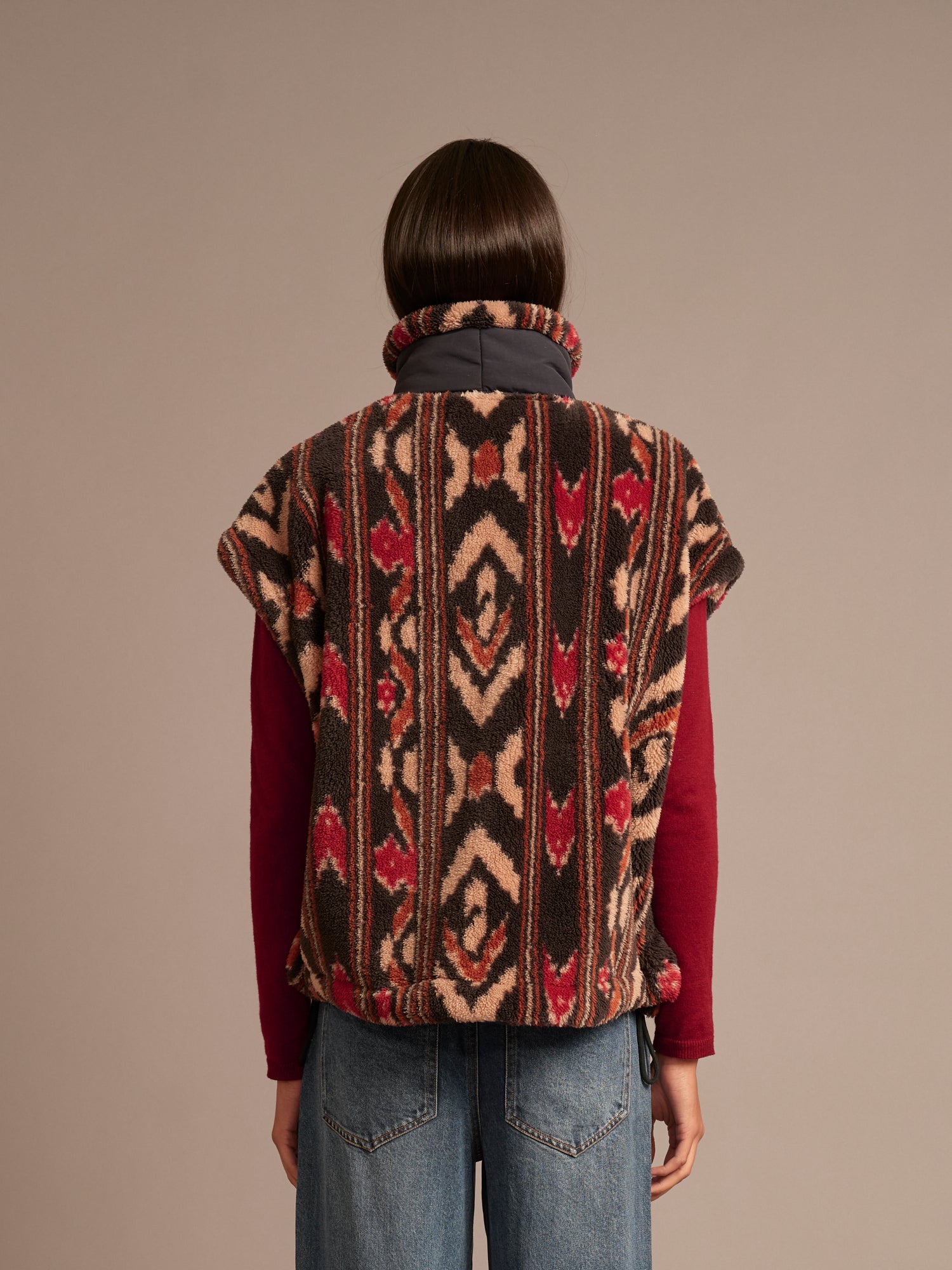 Ravena Vest