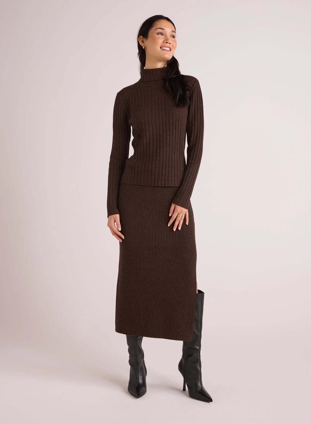 Knit Skirt with Slide Slit