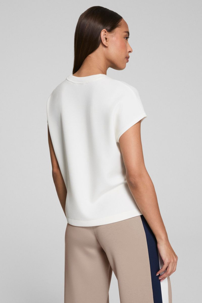 Airessentials Light Tee