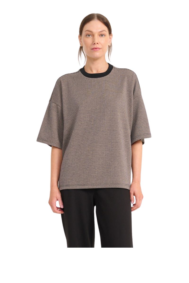 Capsule Top