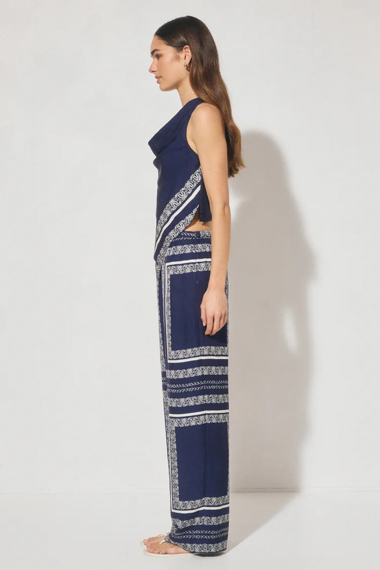 Serafina Top Navy Base Cream