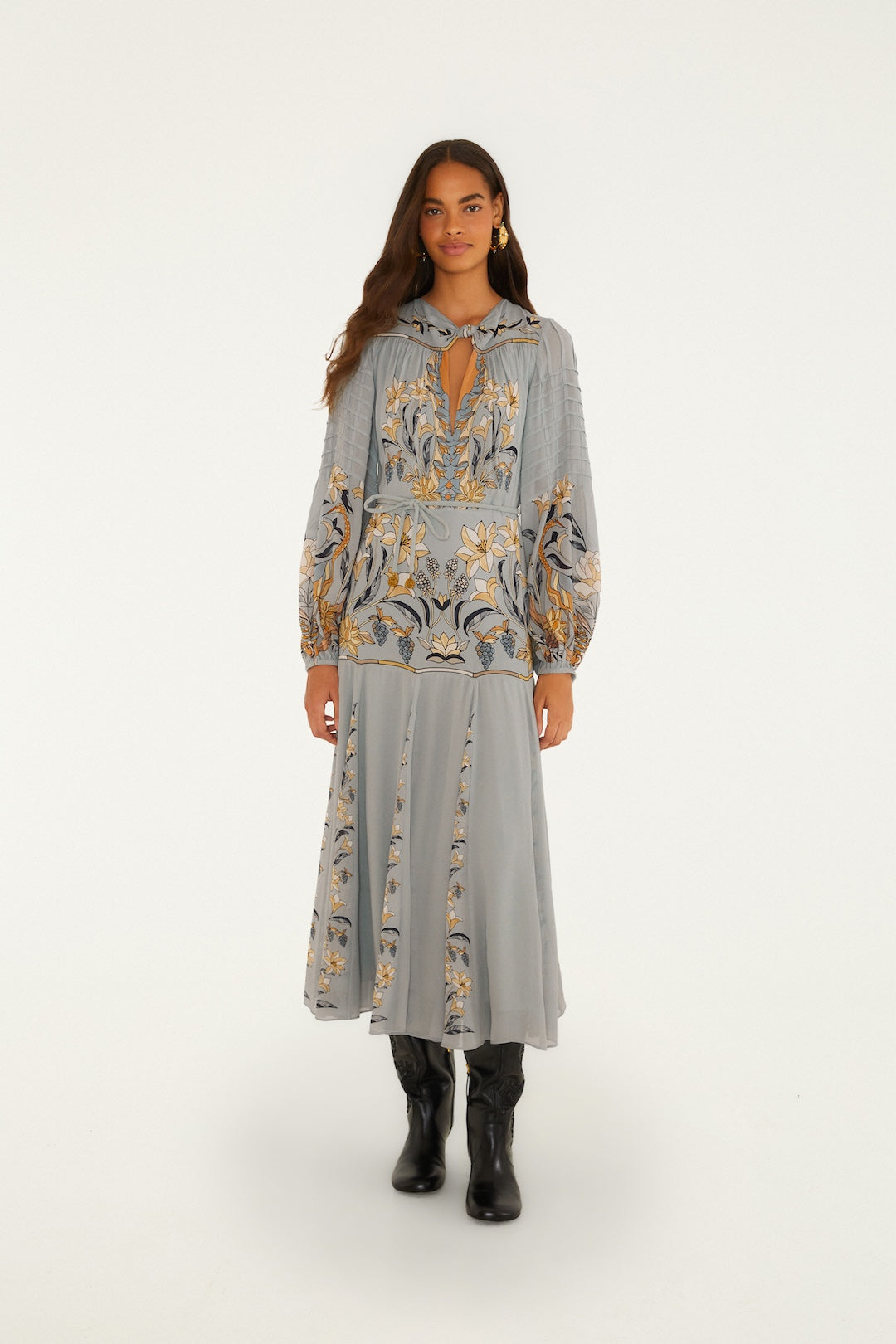 STAINED GLASS BEAUTY SOFT BLUE LONG SLEEVE PLEATED
