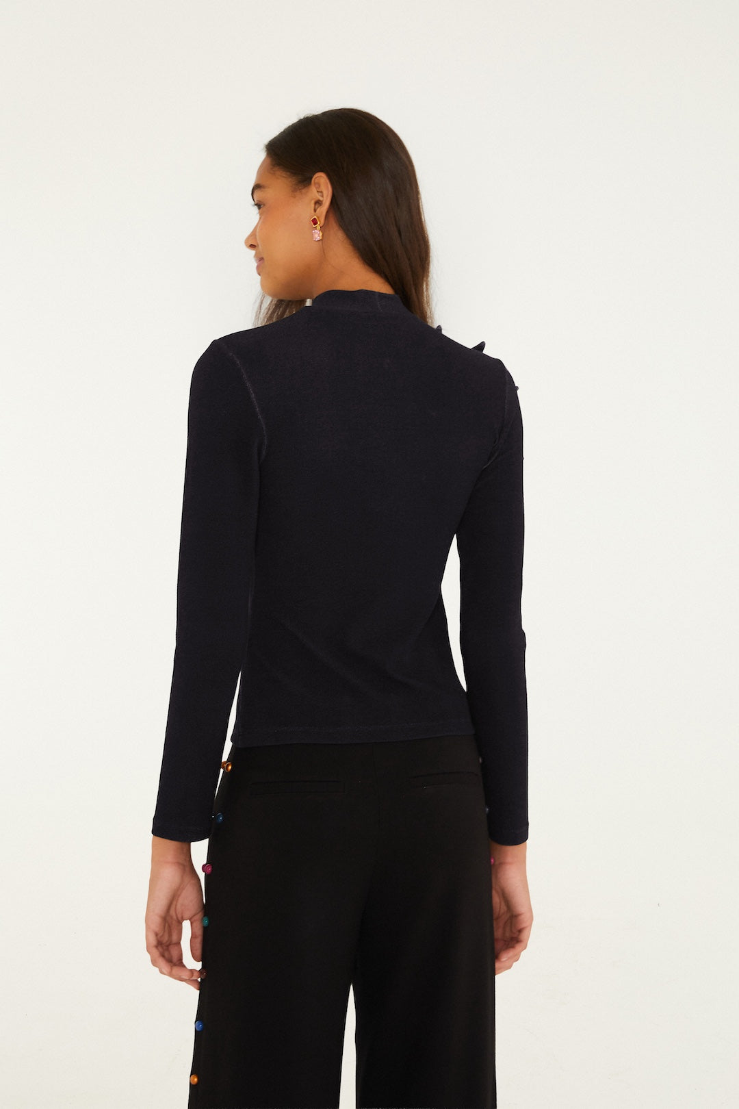 BLACK LONG SLEEVE FLOWER TOP