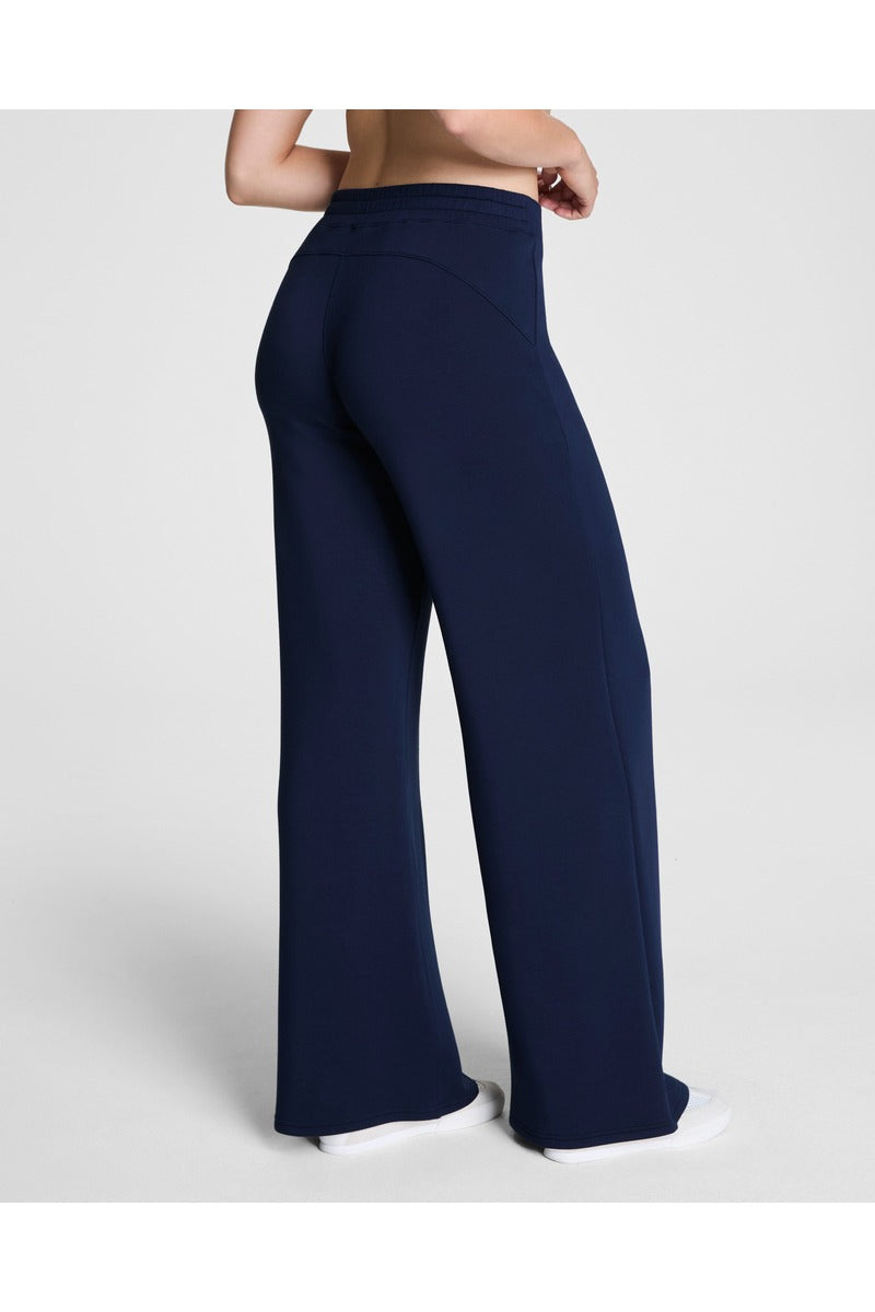 Airessentials Smooth Front Wide Leg Pant