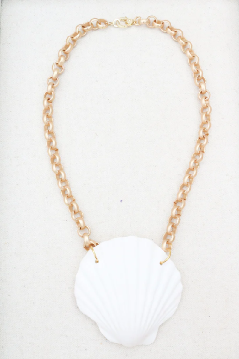 Scallop Shell Chain Necklace