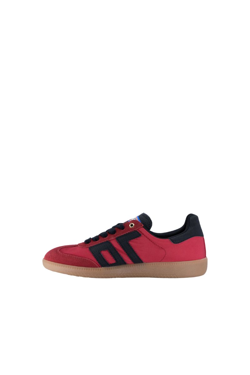 Back 70 Streetwear Ghost Sneaker Red and Black