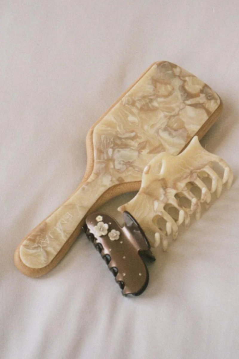 Bamboo Paddle Brush in Chantilly