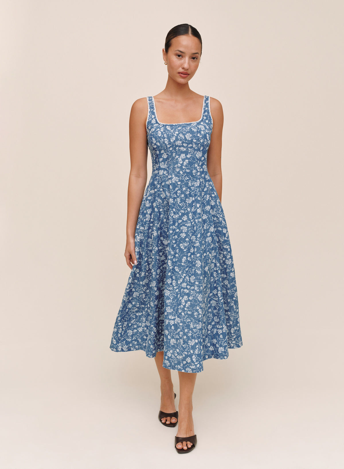 B60023-M56-013 - SLEEVELESS SEAMED FIT & FLARE MIDI DRESS