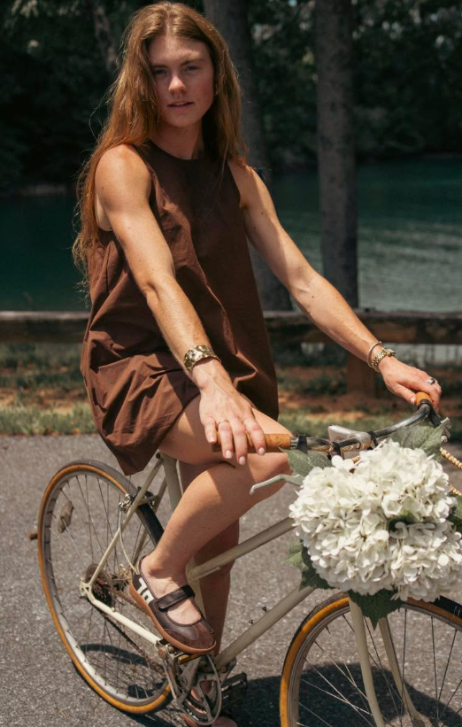 Back 70 Streetwear Aya in Coffee Milk